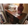Image 1 : Singer Sewing Machine in Sewing Table C