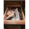 Image 5 : Singer Sewing Machine in Sewing Table C