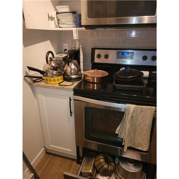 Small Appliances & Bakeware A
