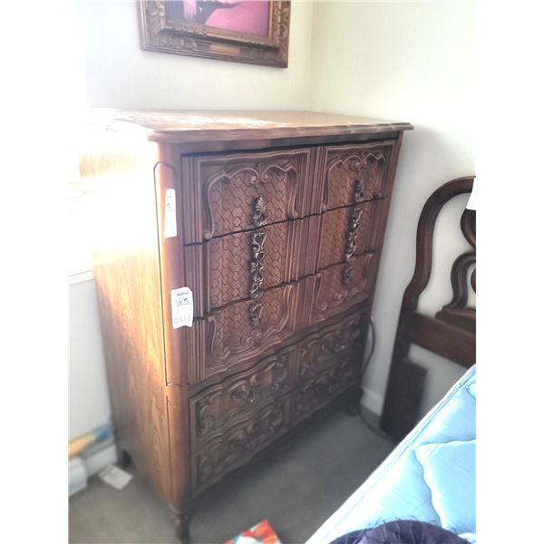 Cabinet C
