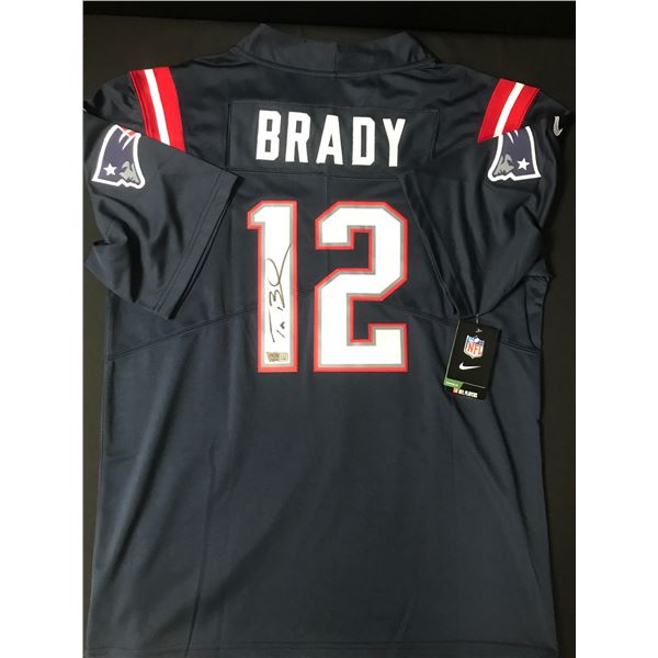 TOM BRADY SIGNED NEW ENGLAND PATRIOTS JERSEY - ACE COA
