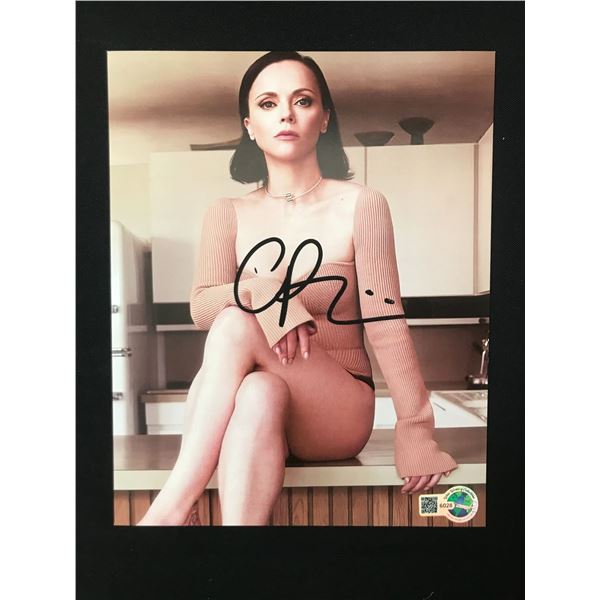CHRISTINA RICCI SIGNED 8X10 - WWOC COA
