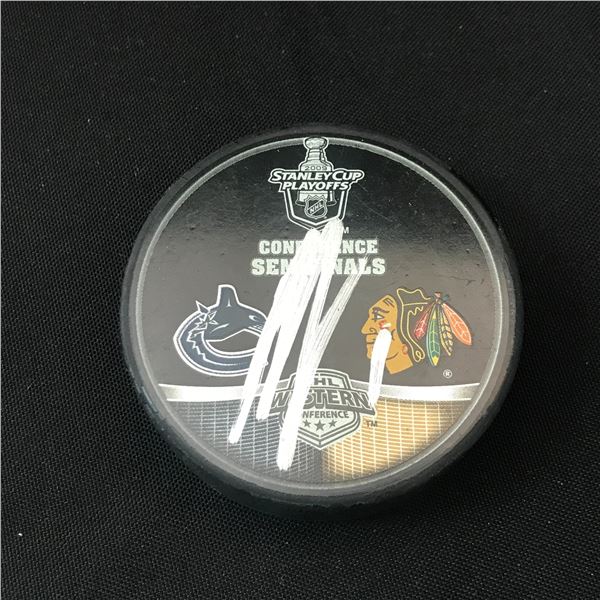 ROBERTO LUONGO SIGNED HOCKEY PUCK WWOC COA