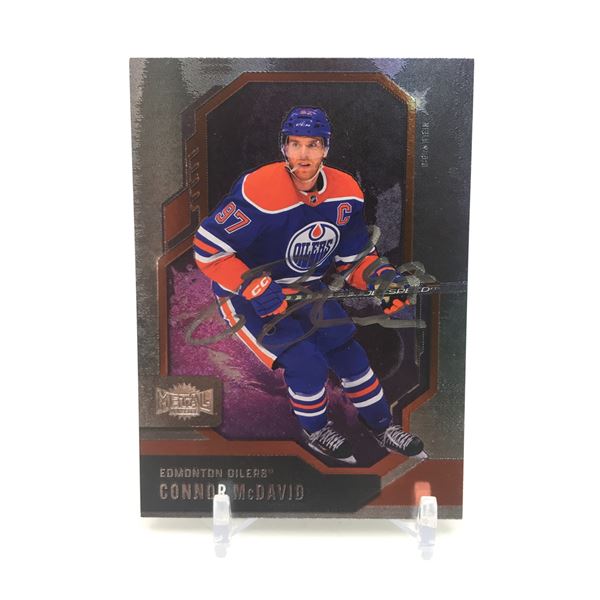 CONNOR MCDAVID SIGNED TRADING CARD
