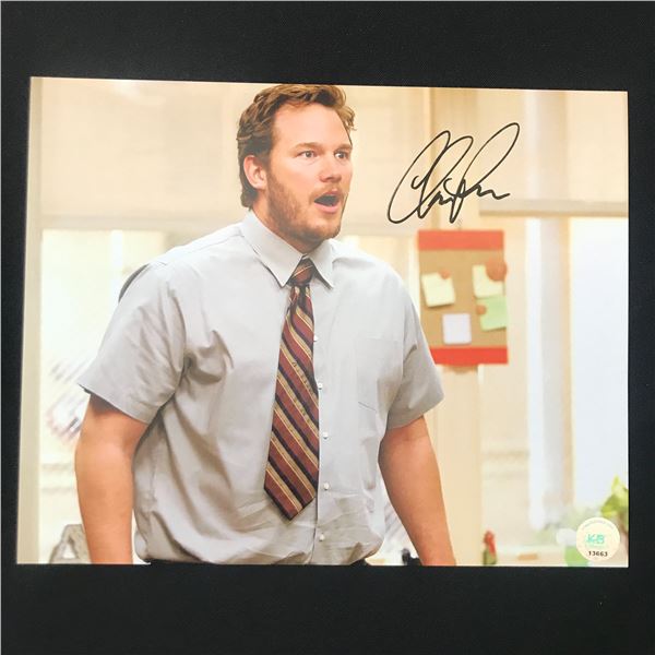 CHRIS PRATT SIGNED PARKS AND RECREATION 8X10 - KB COA
