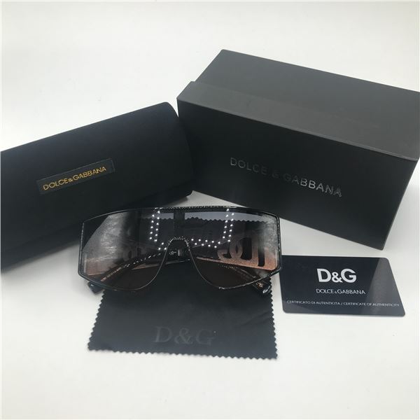 BNIB SUNGLASSES WITH BOX