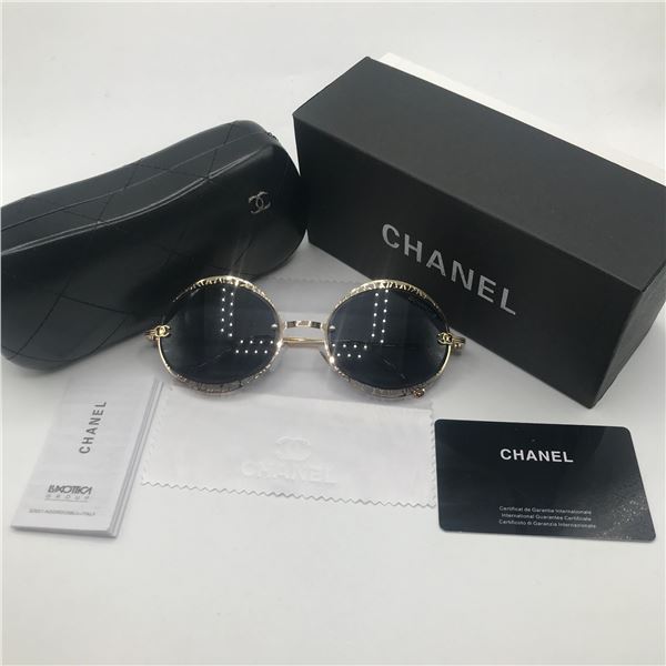 BNIB SUNGLASSES WITH BOX