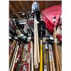 Image 1 : 8-Home Plus Shovels - 8 X $