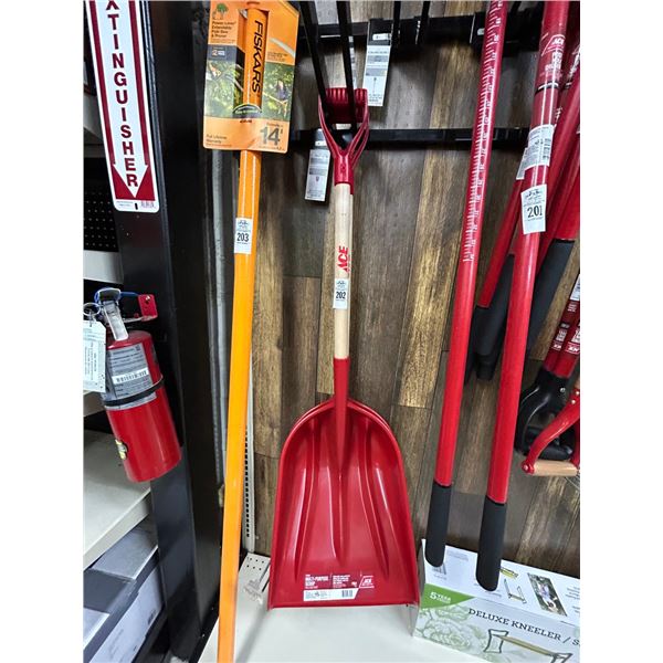 Fiskars Power Level Ext. Pole Saw, Pruner