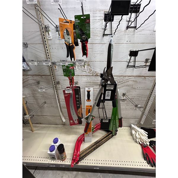 15-Asst. Pruners/Saws - 15 X $