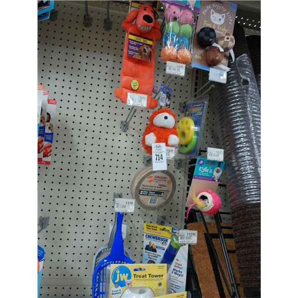 Asst. Pet Toys, Litter Scoops on Pegs
