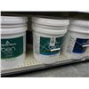 Image 1 : 6-Benjamin Moore Paint 5 Gal. - 6 X $