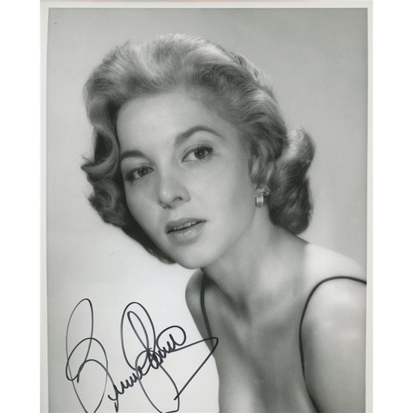 Scarecrow And Mrs King Beverly Garland signed photo