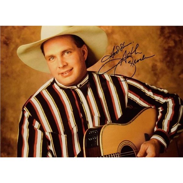 Garth Brooks signed photo