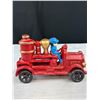Image 3 : Vintage Cast Iron Fire Engine Pumper Truck w/ Driver