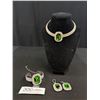 Image 2 : Exquisite! Vintage Peridot Rhinestone Necklace Bracelet Earring Set