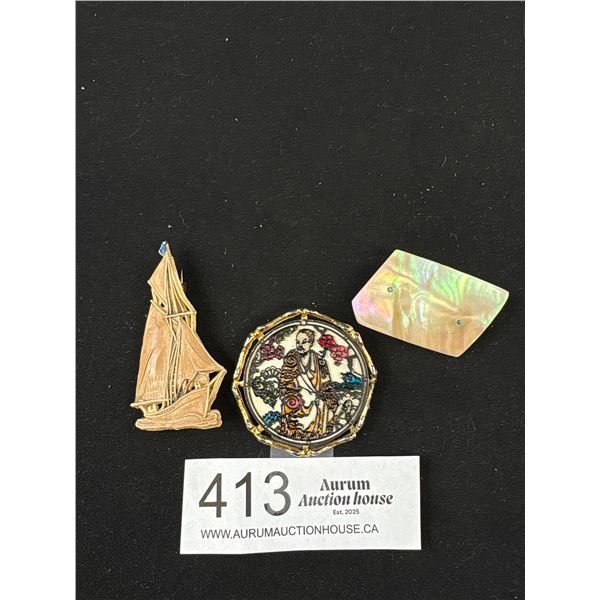 Collection Antique Pins Celluloid Mother of Pearl etc..