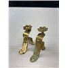Image 2 : 3 Victorian Brass Curtain Rod Hangers