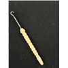 Image 3 : A 19th Century 1880s Turned Bone Handle Button Hook