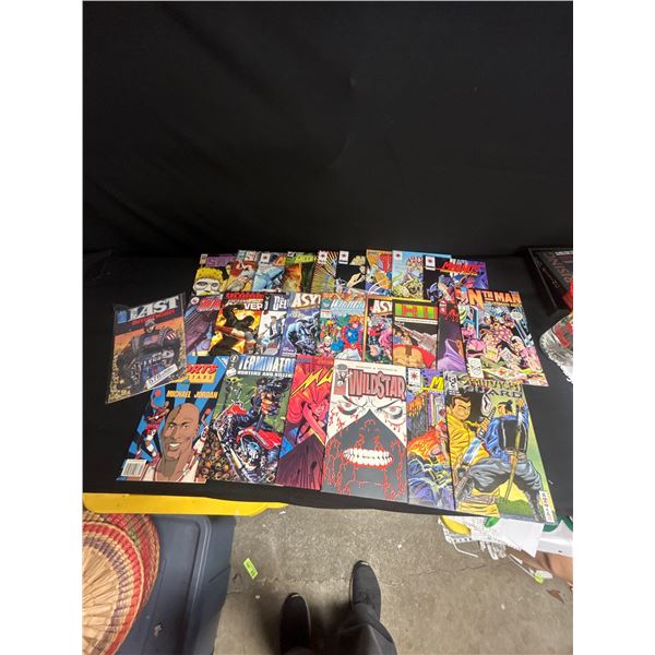 Nice Lot of 25 Comics Some in Bag
