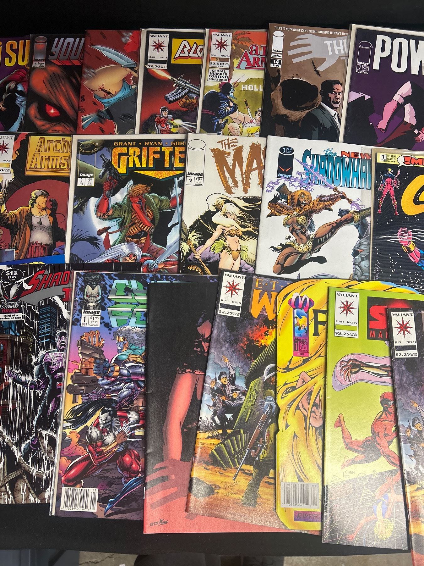 Nice Lot of 25 Comics Some in Bag