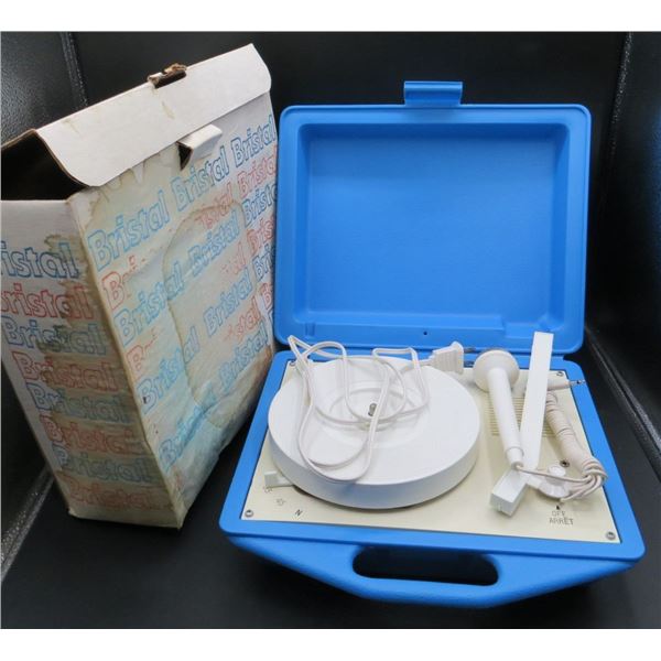 Vintage Bristol Phonographe with original box --- powers up ---