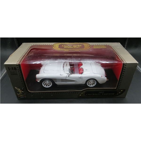 Yat Ming 1957 White Chevrolet Corvette With Red Leather Seats 1:18 SCALE Die Cast Car