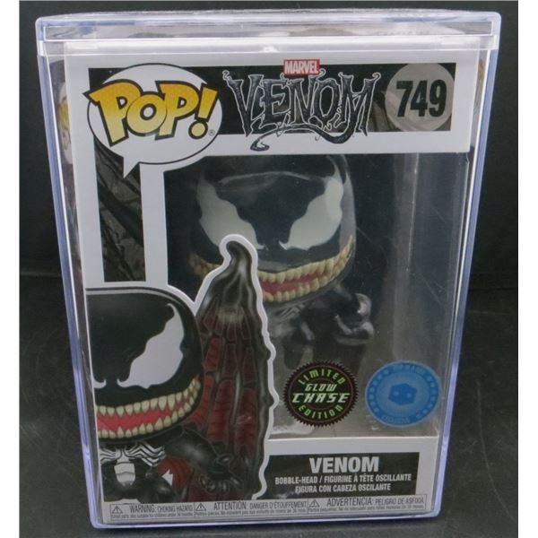 New Funko Pop Marvel Venon #749 Glow In The Dark (with hard case) BV $100