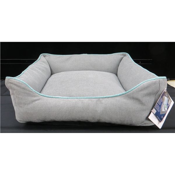 New Dogs Smarter By Design Dog Bed Retails $100 Measures 24" x 20"