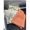 Image 2 : 7 Assorted Hand Towels with Various Patterns and Colors