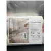 Image 2 : King Size Floral Duvet Cover 3pc Set, Elaborate Design, Home Textiles **Stock Photo May Vary**