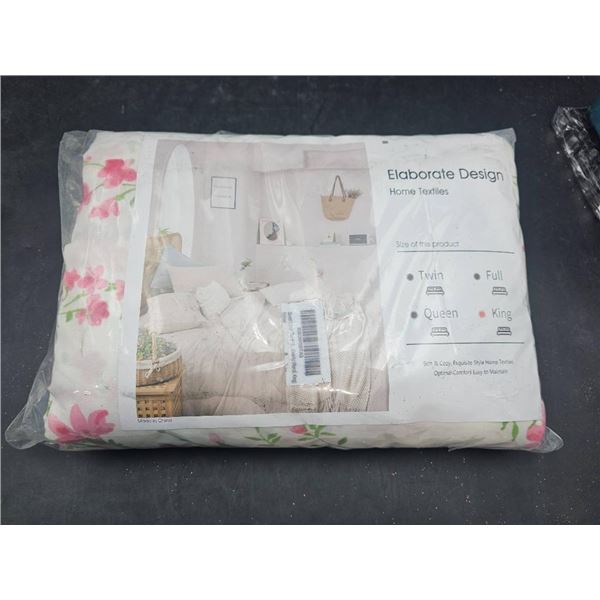 Elaborate Design  King Size Duvet Cover and 2 Pillow Sham Set – Pink Flowers