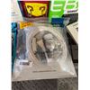 Image 6 : Electronics Lot Including Chargers, Headphones, USB-C Adapter, and More