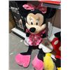 Image 2 : Disney Jumbo 60 in. Minnie Mouse Plush