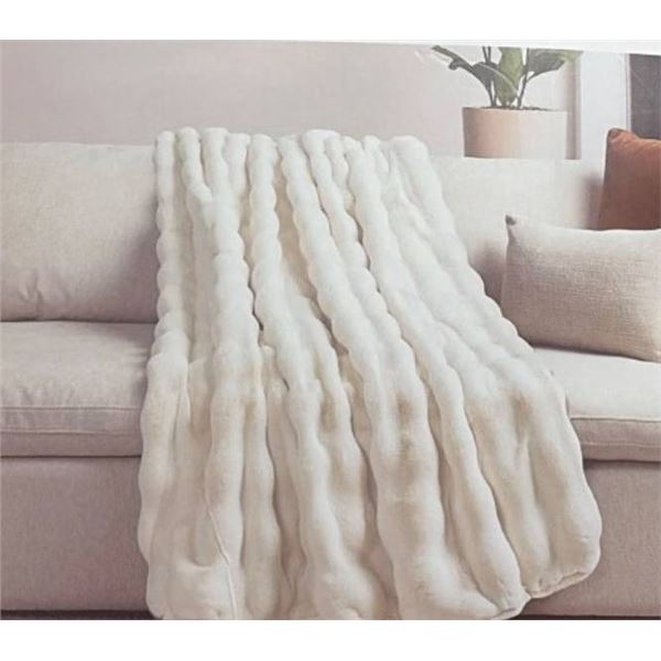 House & Home by Lynda Reeves Luxe Faux Fur Throw, 60 in. x 70 in.