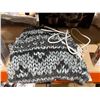 Image 2 : Electric Heated Blanket with Cable, Gray and White Pattern – DOUBLE