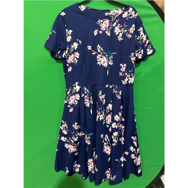 Oxxuly Fashion Women’s Floral Dress in Size 2XL With Short Sleeves