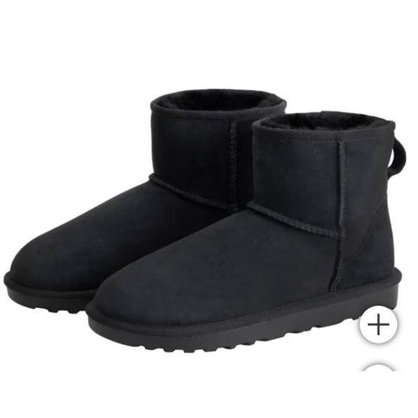 Kirkland Signature Women’s Shearling Boot Size 7 Black