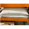 Image 2 : 2 King Size Standard White Pillows