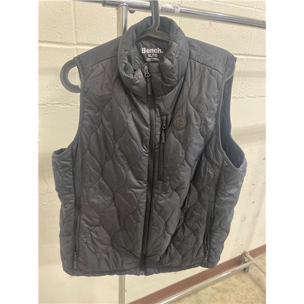 Bench Quilted Vest XL/TG in Black with Full-Zip Front