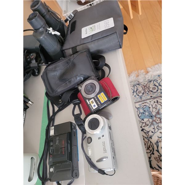 Cameras, Binnoculars A