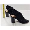 Image 2 : Women’s dress shoes (size 8)