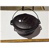 Image 1 : Cast iron pot