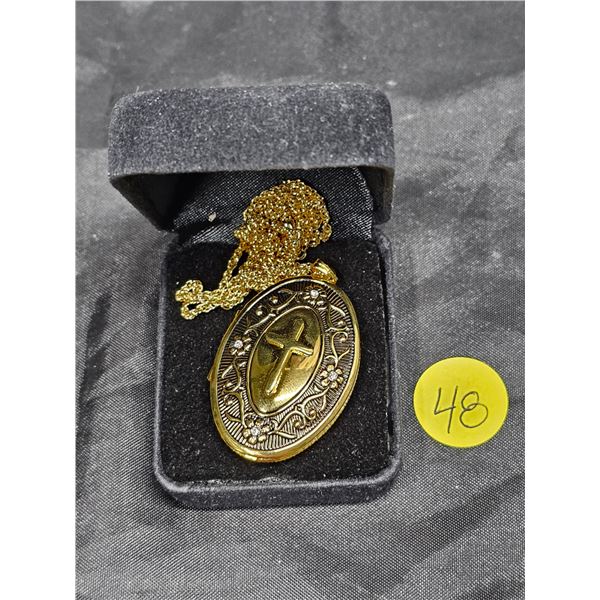 Gold Coloured Locket and Chain (Music/Sound Function Doesn’t Work, can be removed)