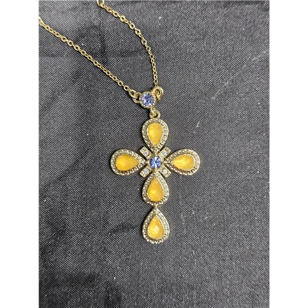 Vintage Avon Fashion Cross Pendant Necklace