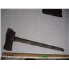 Image 1 : 1919 Stamped Axe Head w/ Handle