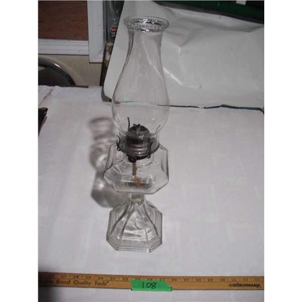 Vintage Clear Oil Lamp w/ Chimney (Wick Adjustment not working)