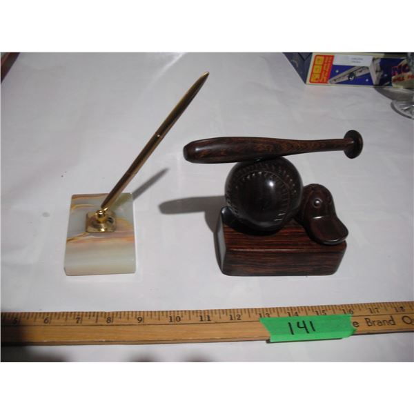 (2) Desktop Décor Items