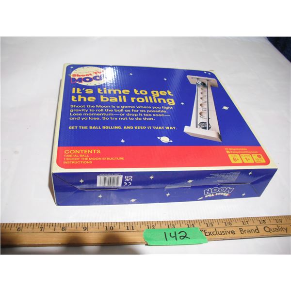 NIB Shoot the Moon Game