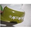 Image 5 : Pyrex #4802 Casserole Spring Blossom Green in Original Box